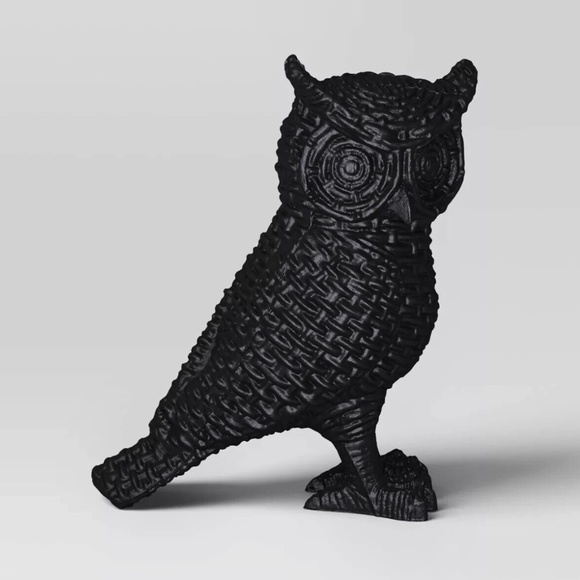 9" Black Owl Plastic Halloween Decor - Hyde & EEK! - Picture 1 of 10